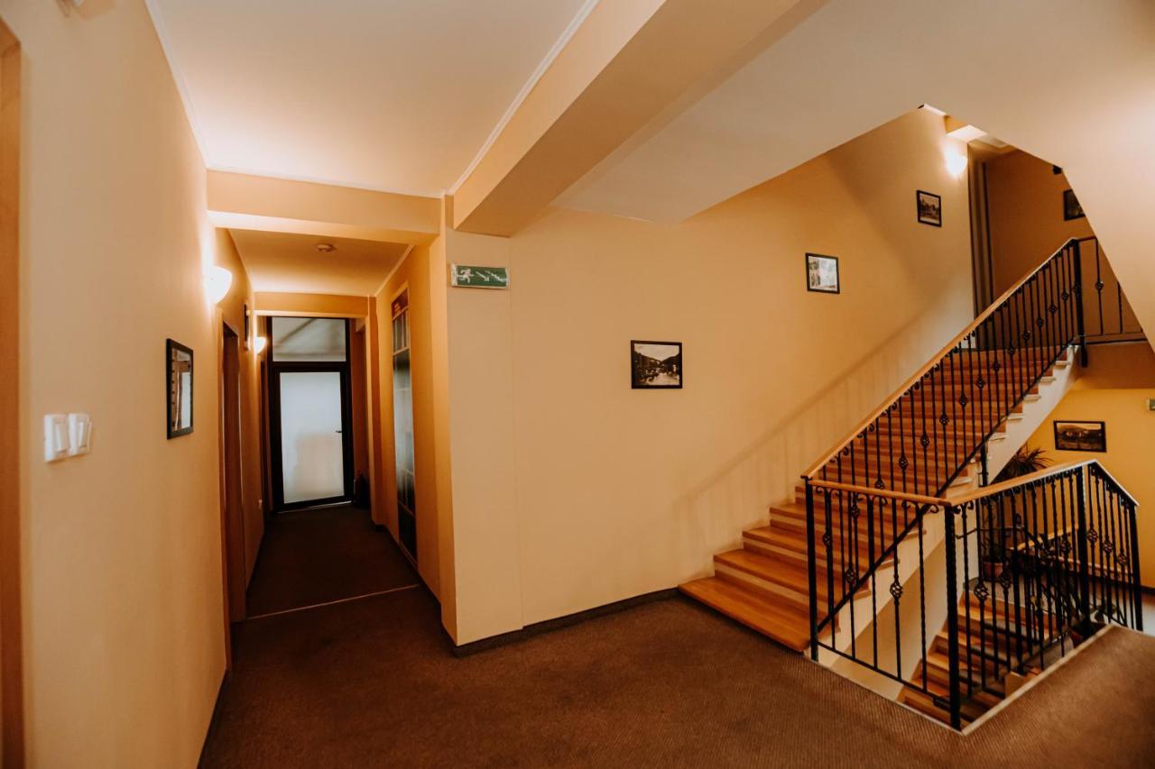 Guest House Lacul Linistit モネアサ エクステリア 写真
